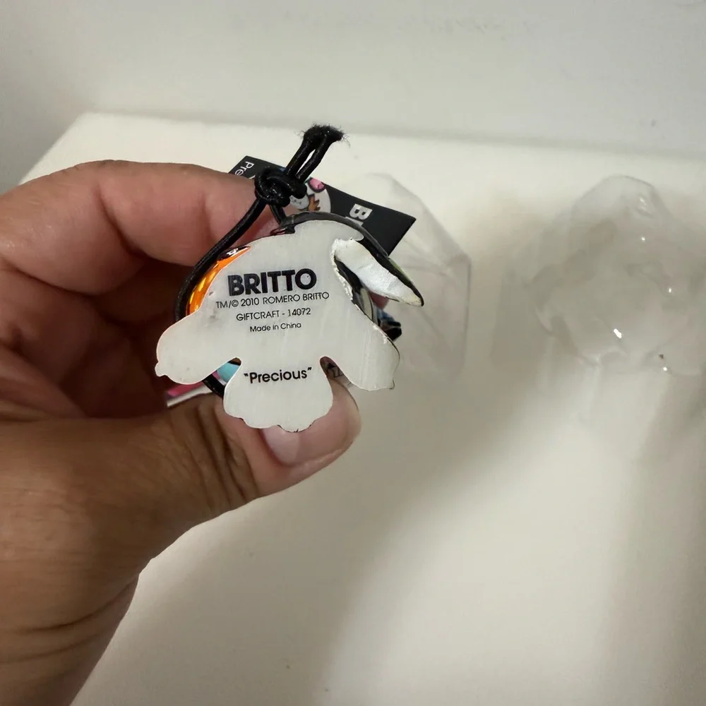 Romero Britto, "Precious" The Terrier mini figure - Picture 6 of 6